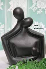 مجسمه آغوش رنگ مشکی دکوری