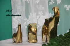 مجسمه فیل رنگ طلایی در سه سایز