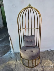 صندلی شاه نشین فلزی