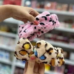 هدبند حوله ای پلنگی آرایشی