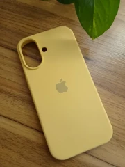 قاب سیلیکون اورجینال پاک کنی زرد iphone 17