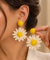 گوشواره حصیری بابونه میخی زنانه