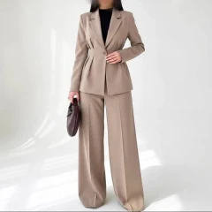 کت شلوار زنانه کمرپیله