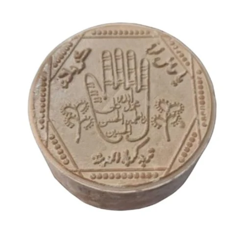 101239-مهر تربت کربلا دایره طرح کف العباس قطر 6.5 ارتفاع 3 بسته یک عددی