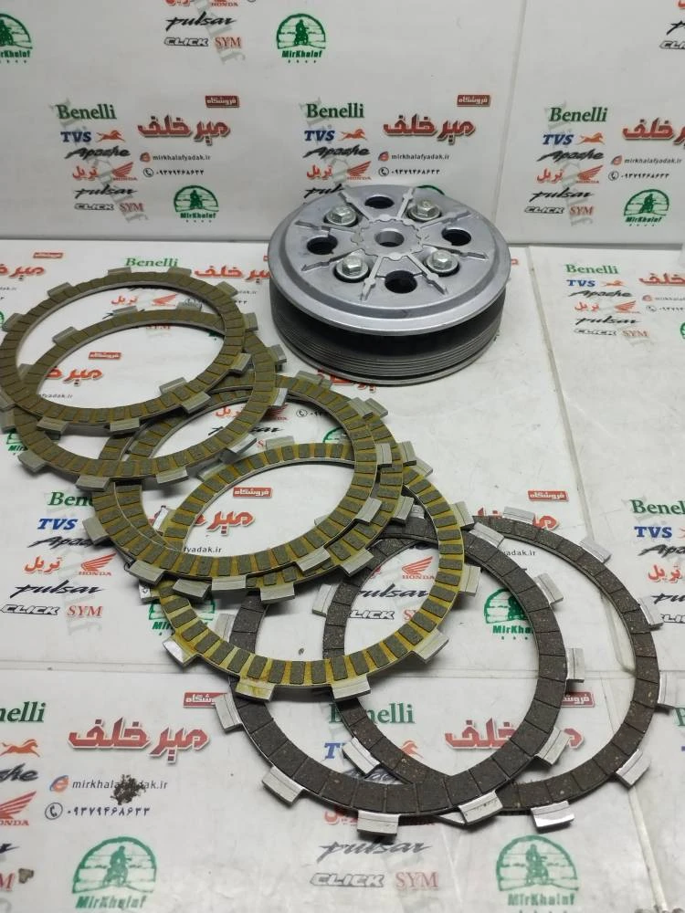 4 چهار شاخ کلاچ (دیسک) کامل زیر و رو همراه صفحه موتور بنلی 300 دوسیلندر و ریس اصلی (4 چهار پیچ)