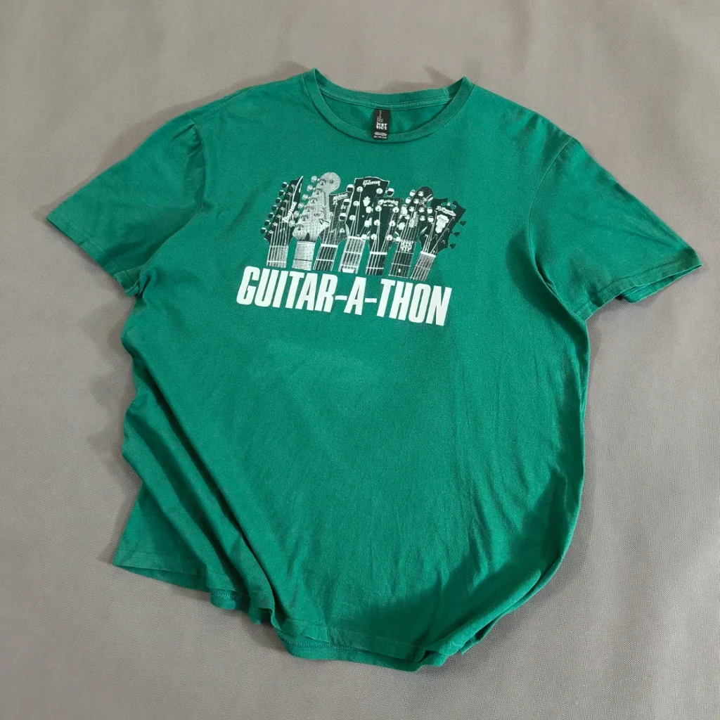 SIZE L-XL  تیشرت اورجینال برند معتبر DistRict امریکا مدل Guitar-A-Thon