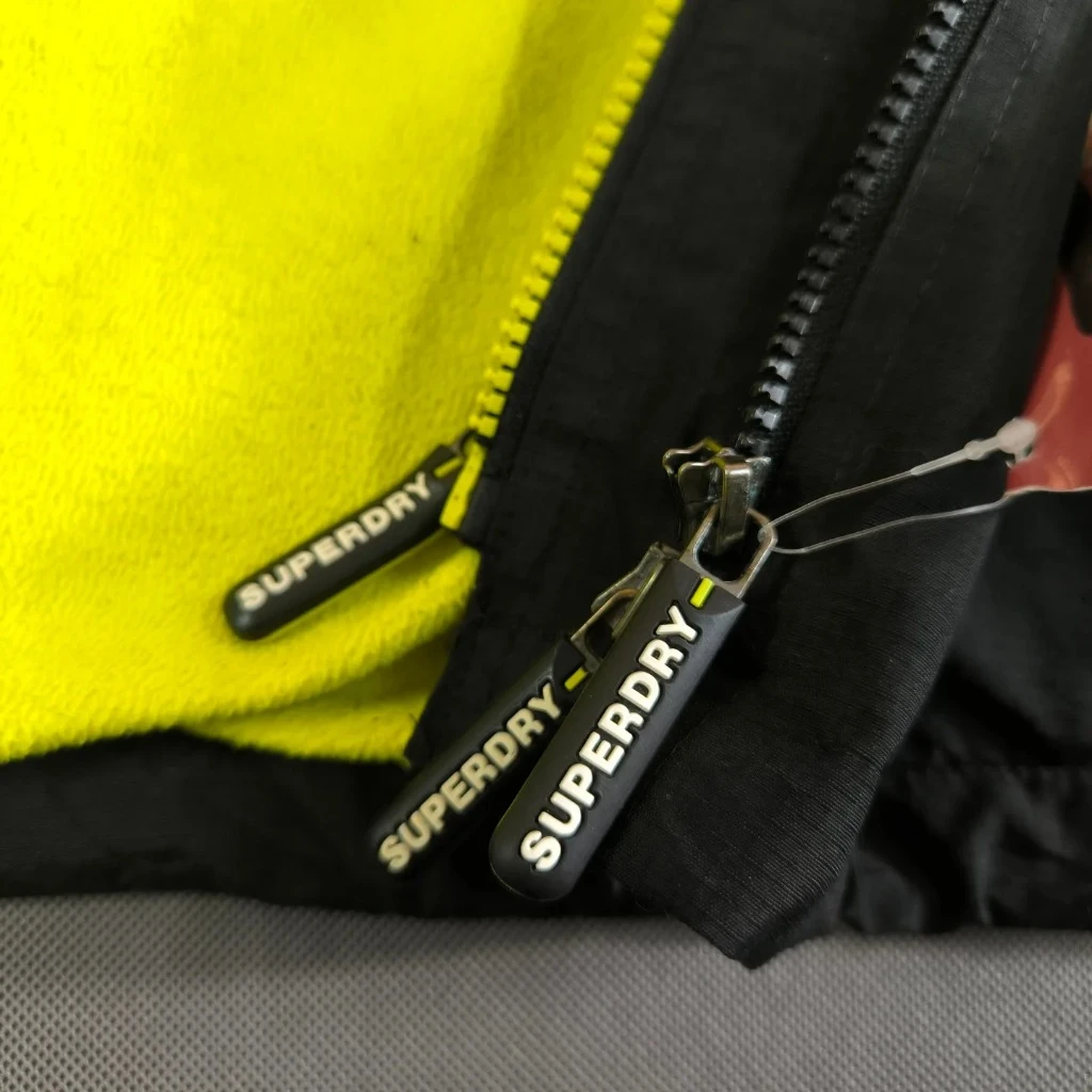 SIZE L-XL   کاپشن اسکی گورتکس فوق حرفه ای اورجینال سوپر درای ژاپن 🇯🇵