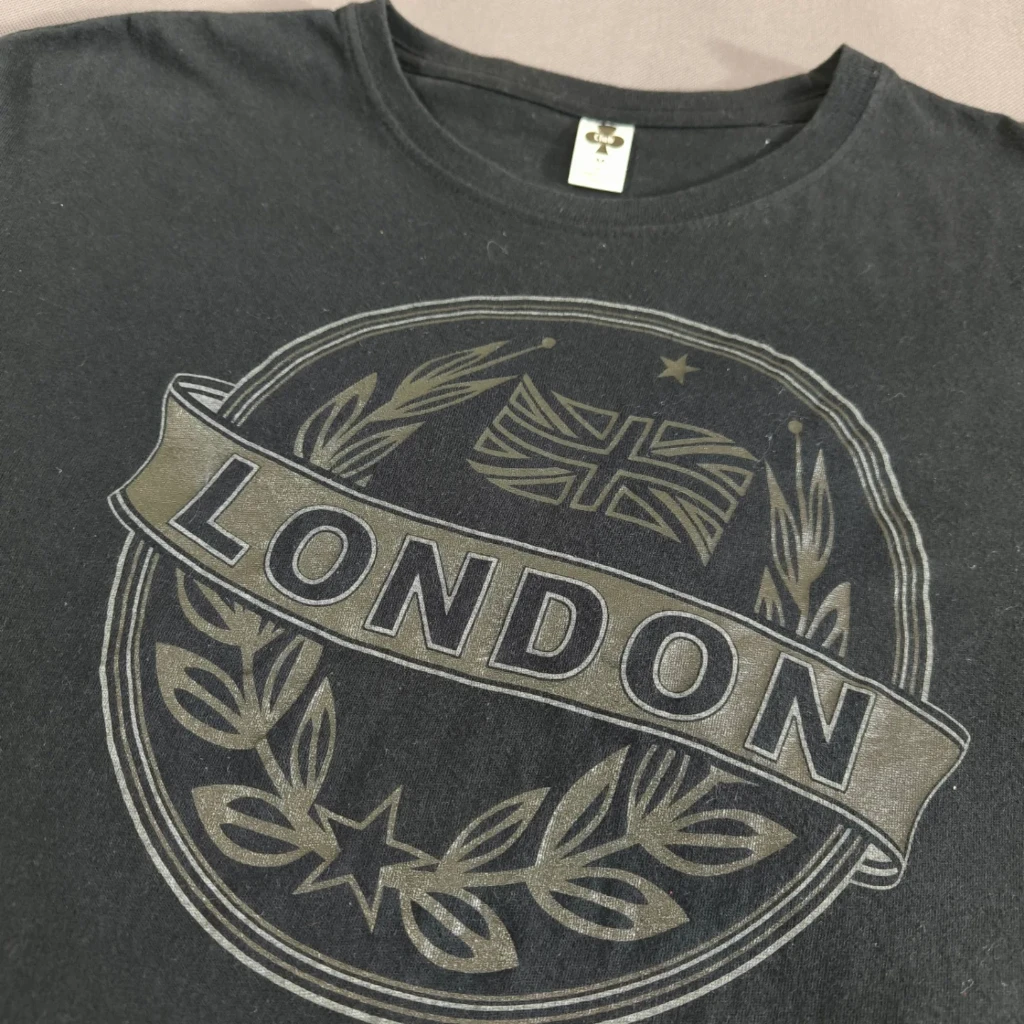 SIZE S-M  تیشرت اورجینال   برند معتبر CLUB امریکا مدل LONDON