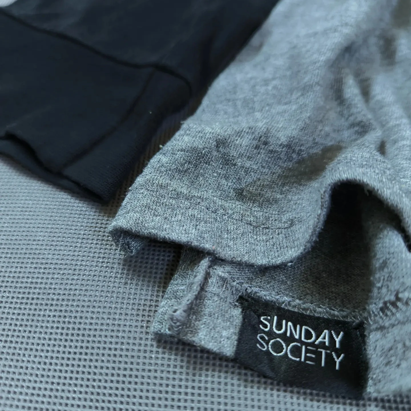 Size XL-L تیشرت آستین بلند لانگ اورجینال برند SUNDAY SOCIETY امریکا