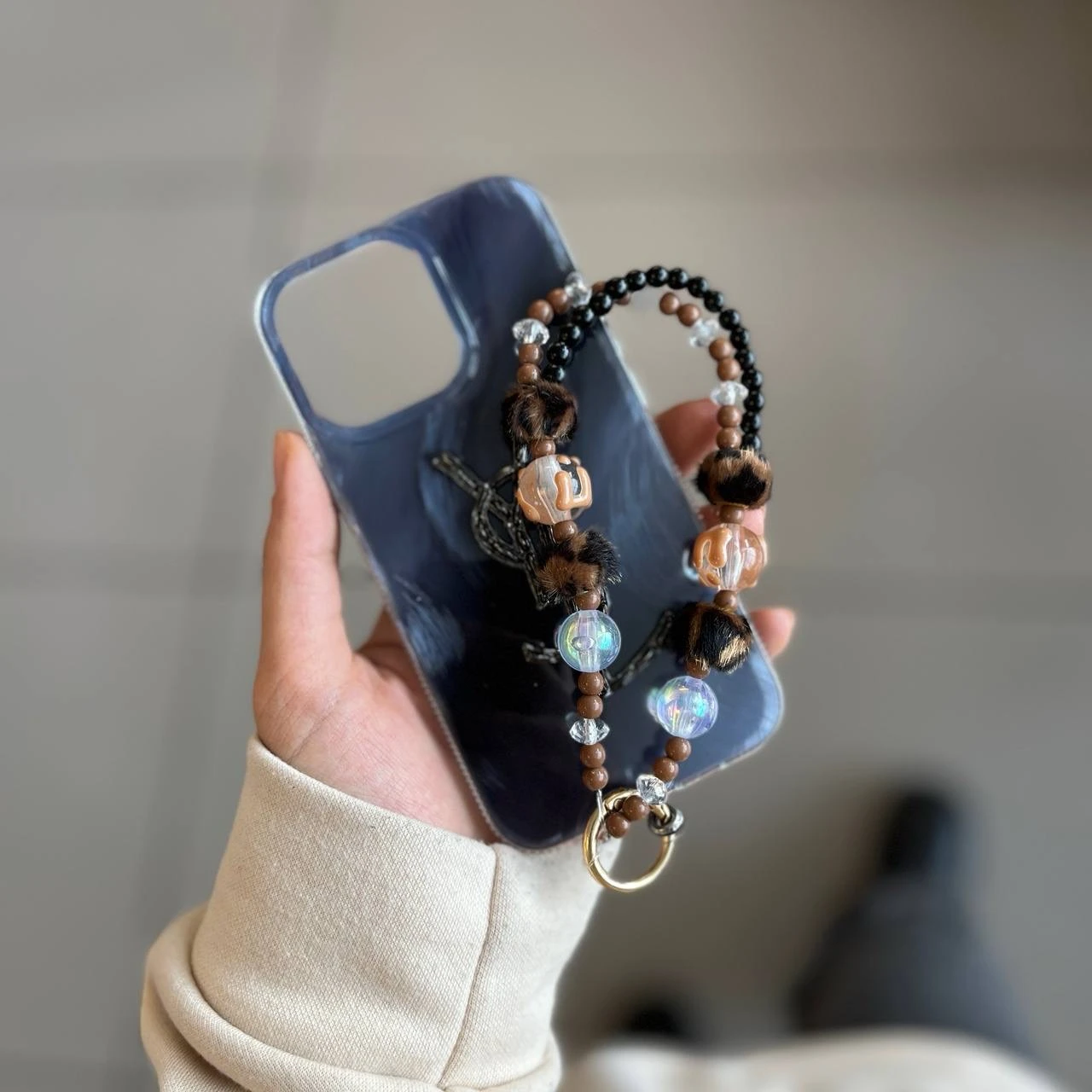آویز‌گوشی پلنگی