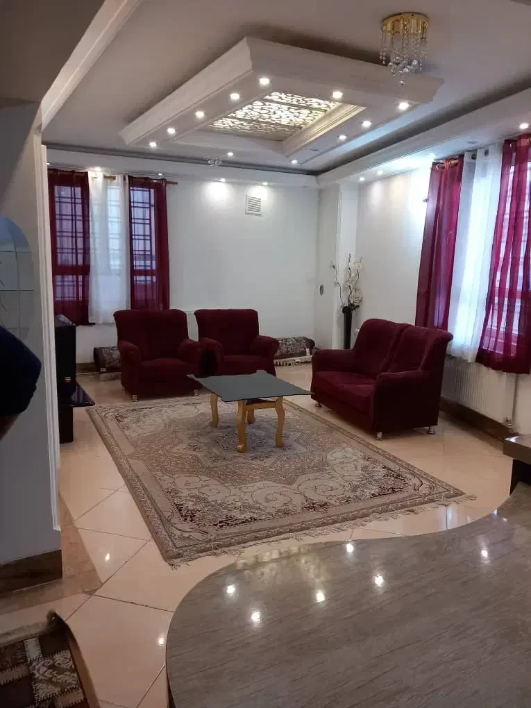 آپارتمان مبله صدرا فاز 1 تمیز و شیک