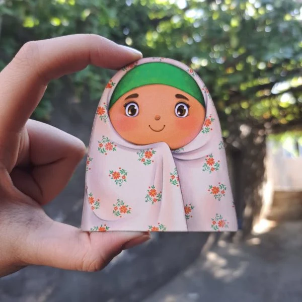 آینه دختر باحجاب