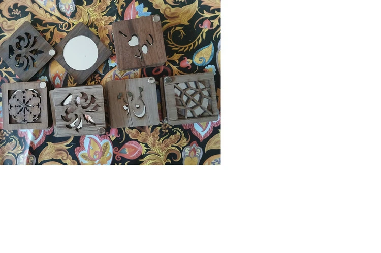 آینه چوبی منبت کاری