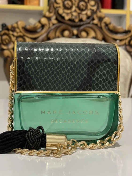 ادکلن مارک جاکوبز دکادنس Marc Jacobs Decadence زنانه