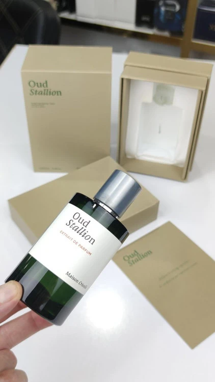 ادکلن میسون کریولی عود استالین | Maison Crivelli Oud Stallion زنانه مردانه
