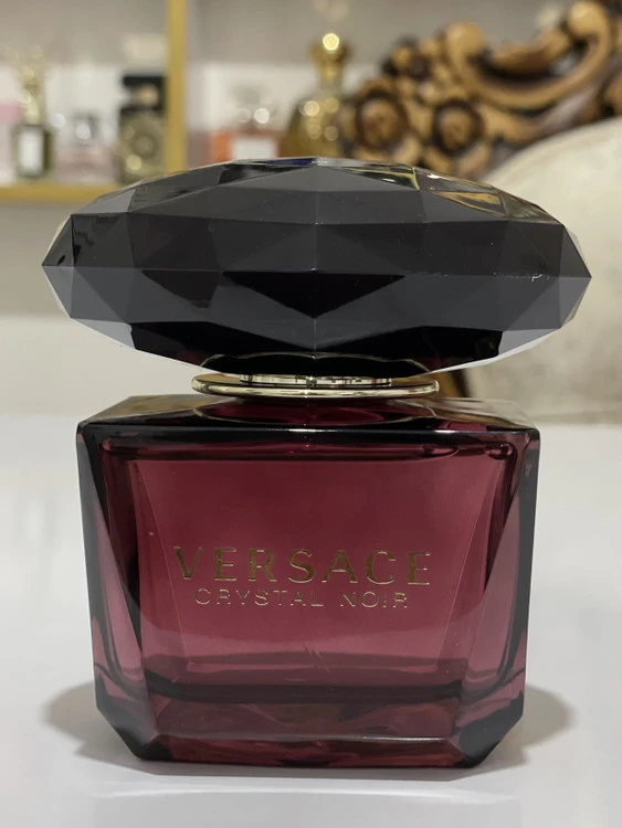 ادکلن ورساچه کریستال نویر ادوپرفیوم(ورساچه مشکی) Versace Crystal Noir زنانه