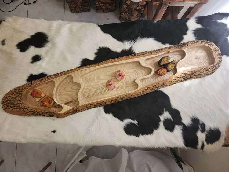 اردو خوری غول پیکر چوبی تک نسخه