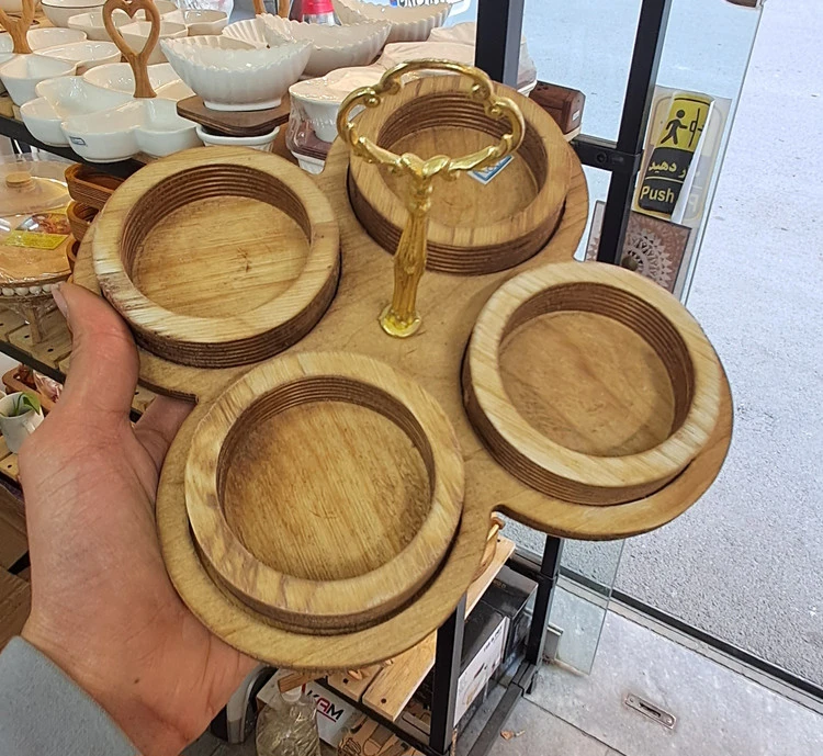 اردو خوری ۴ خانه گرد چوبی