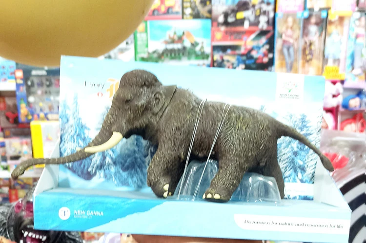 اسباب بازی فیگور فیل عصر یخبندان