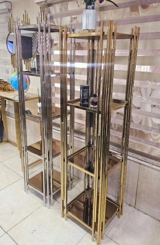 استند بوفه کنار سالنی فلزی مدل آبشاری مربع
