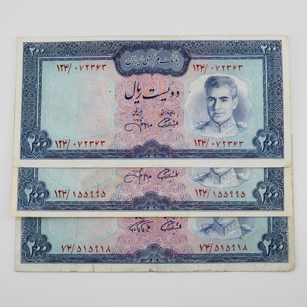 اسکناس 200 ریالی محمدرضا شاه پهلوی سری هشتم – 124/072363
