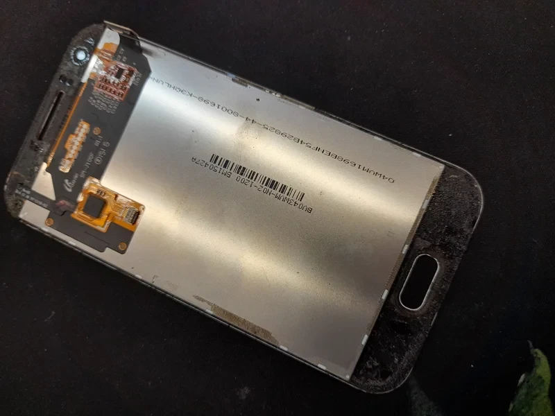 ال سی دی lcd Samsung j100