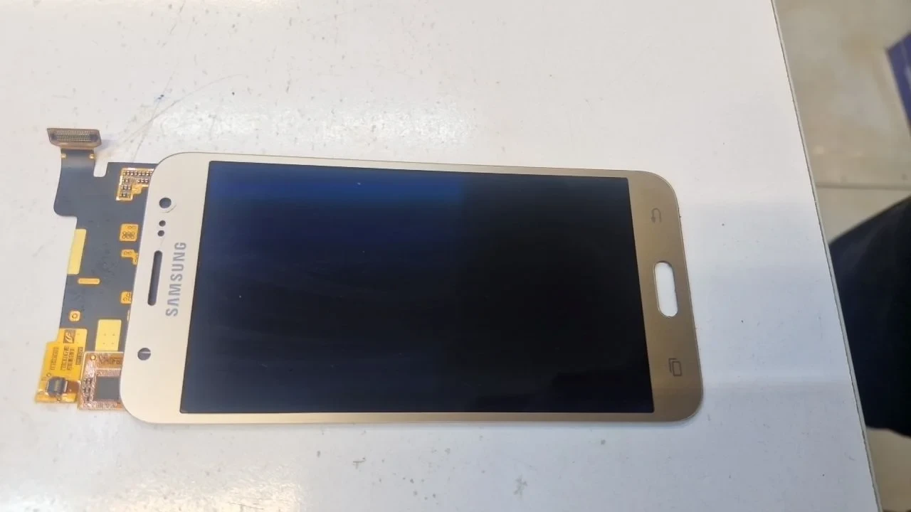 ال سی دی روکار اصلی lcd j500