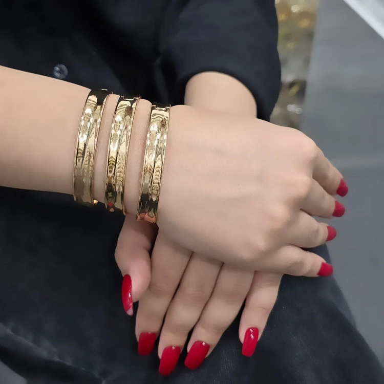النگو قفلی زنانه، مدل قفلی، برند مطرح ژوپینگ، سایز بندی💍