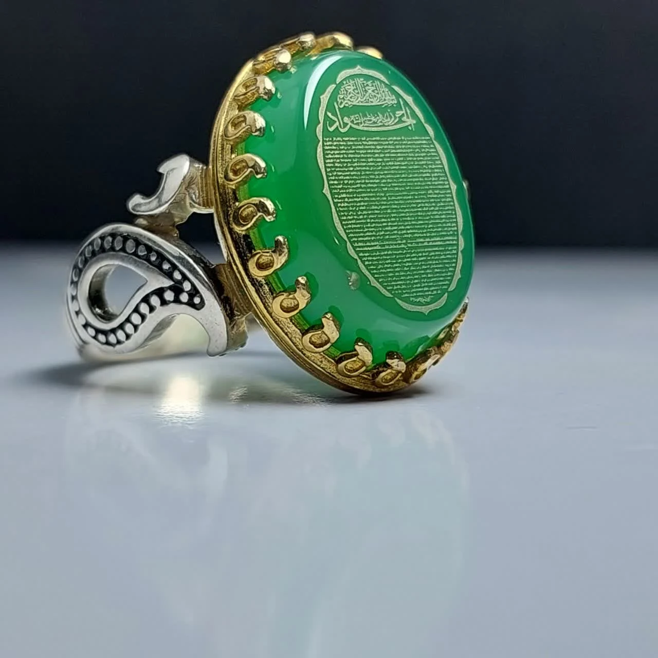 انگشتر حرز امام جواد (ع) “سپر الائمه” – بر روی نگین عقیق سبز اصل کد 1801