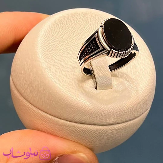 انگشتر مردانه نقره وارداتی عیار 925 مدل سنگ اونیکس مشکی شکل بیضی کد 5700