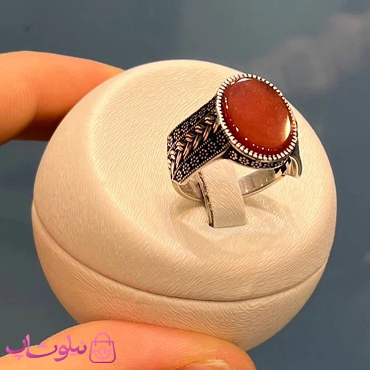 انگشتر مردانه نقره وارداتی عیار 925 مدل سنگ عقیق قرمز بیضی کد 6793