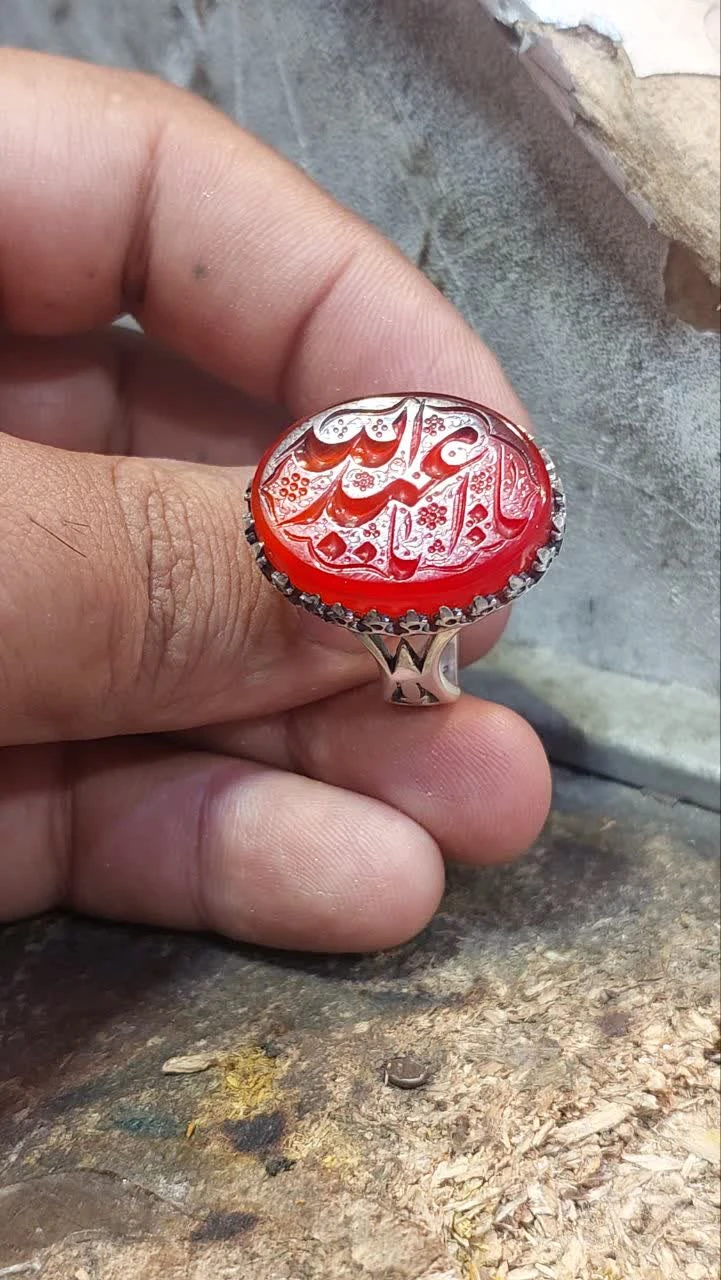 انگشتر نقره باسنگ عقیق قرمز حکاکی یا اباعبدلله کد ۱۵۵۲