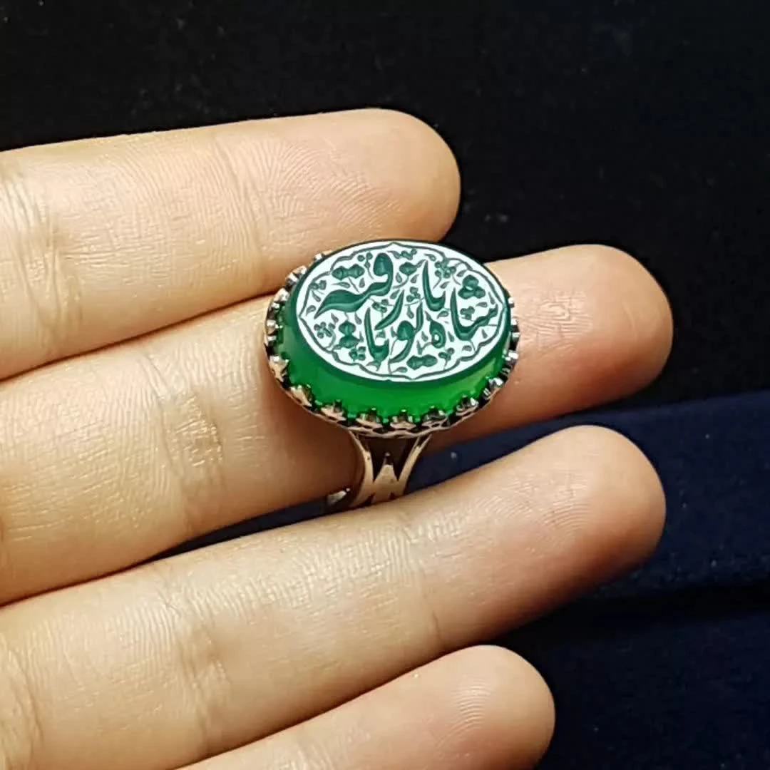 انگشتر نقره باسنگ عقیق قرمز حکاکی یازهرا رکاب نیزه کد 1840