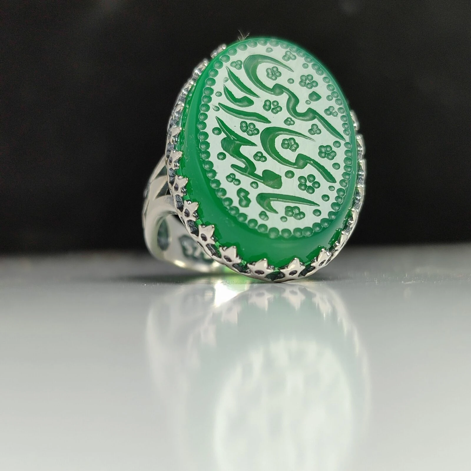 انگشتر نقره مردانه عقیق سبز با حکاکی یا مهدی ادرکنی (عج) کد 1104