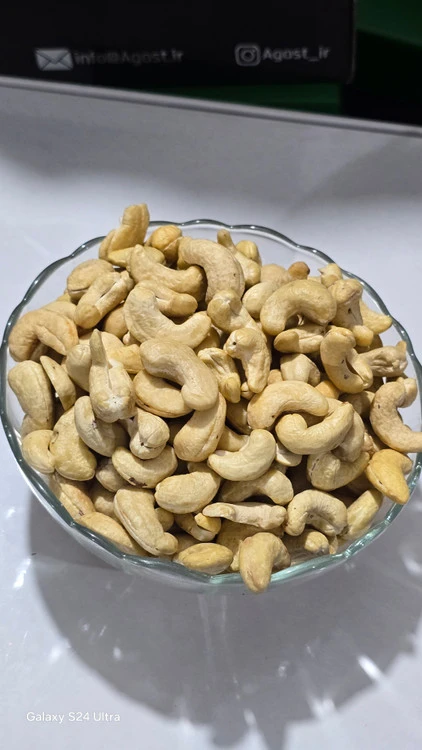 بادام هندی خام