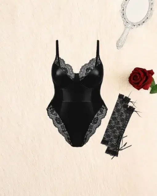 بادی زنانه چرمی اعلا مدل Black Queen 81473 همراه دستکش