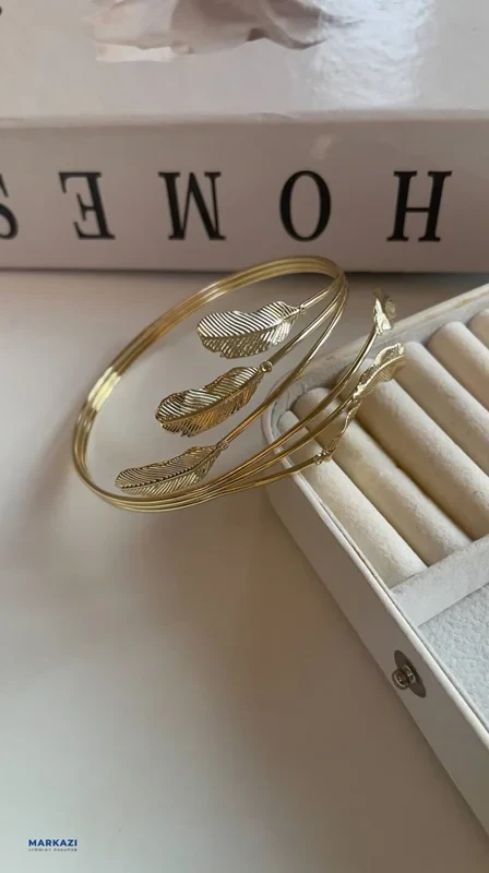 بازوبند طرح برگ