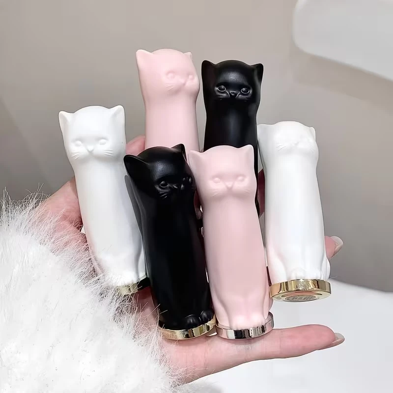 بالم و رژ پیشی 🐱✨
