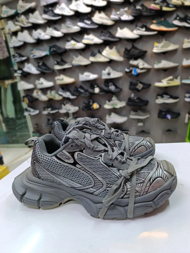بالنسیاگا 3XL