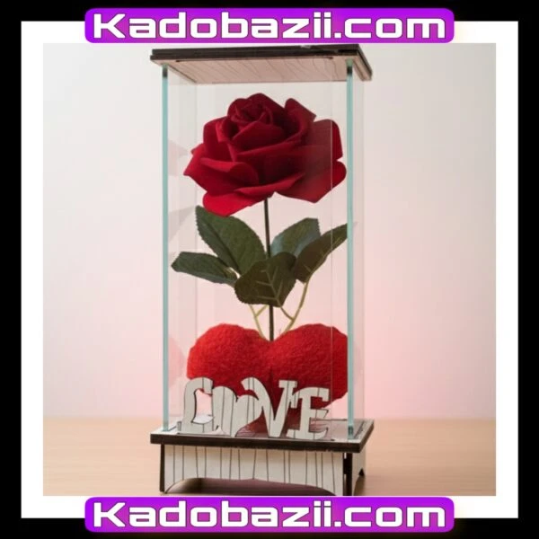 باکس گل رز جاوید طرح «عشق»