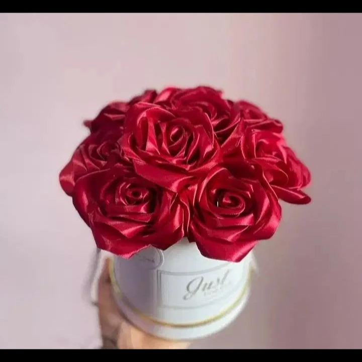 باکس گل رز روبانی