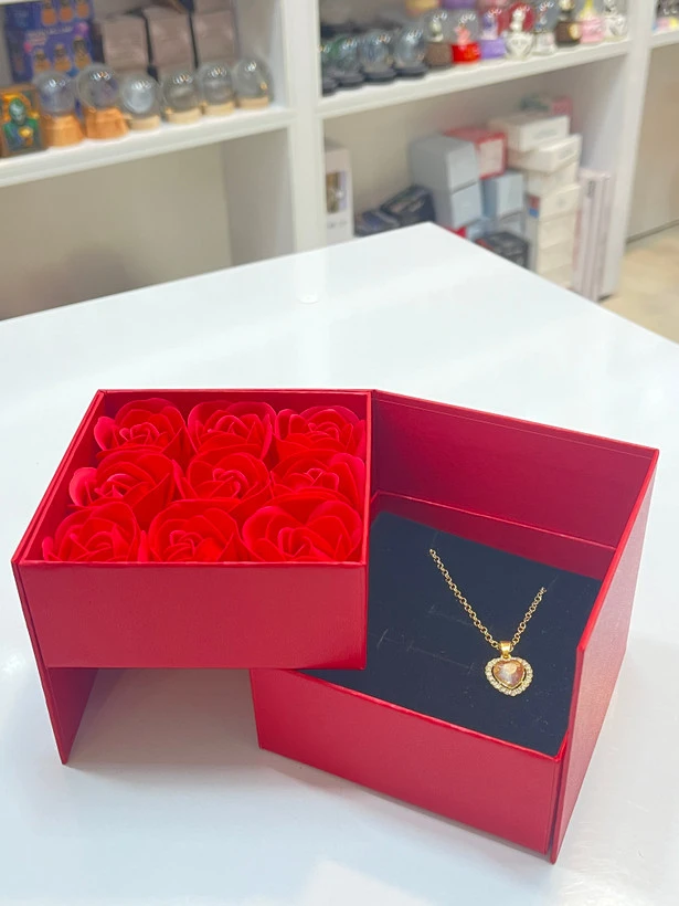 باکس گل رز و جواهرات forever love