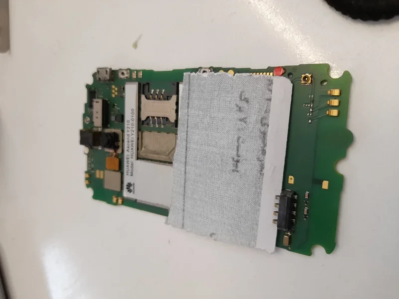 برد Huawei y210