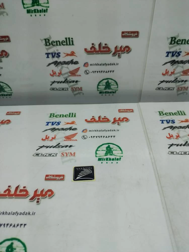 برچسب (ارم) مربعی جلو کیلومتر موتور هوندا کلیک و طرح کلیک