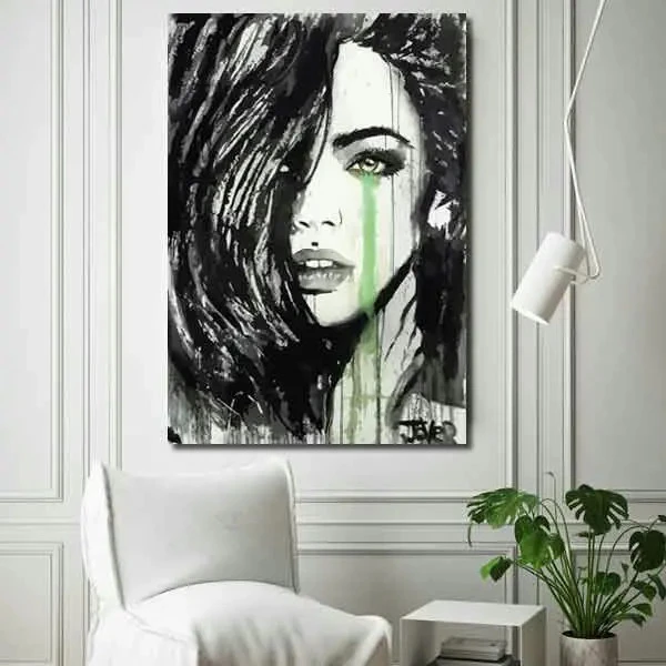 تابلو بوم چاپی لاویا طرح پرتره زن سیاه سفید کد ART-1034