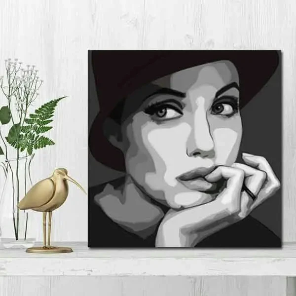 تابلو بوم چاپی لاویا طرح پرتره زن کد ART-989