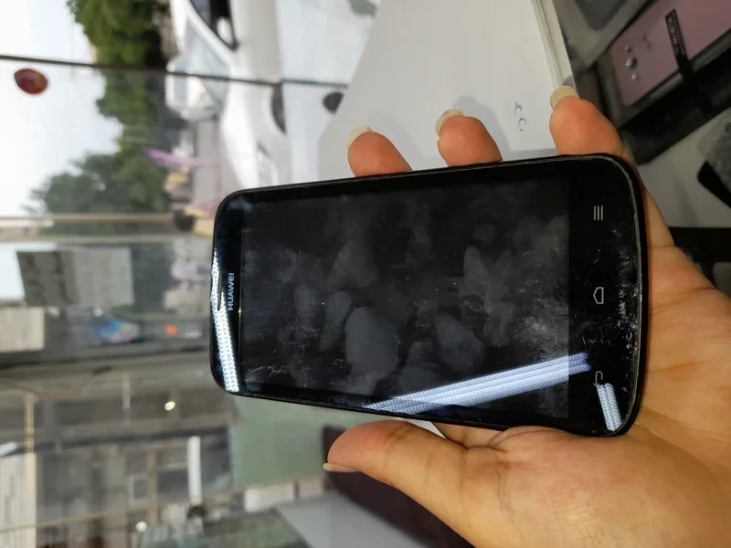 تاچ و ال سی دی با فرم دور lcd Huawei y600
