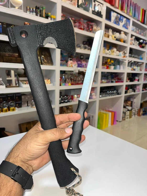 تبر تاکتیکال دارای چخماق و چاقو داخل دسته تبر کمپینگ