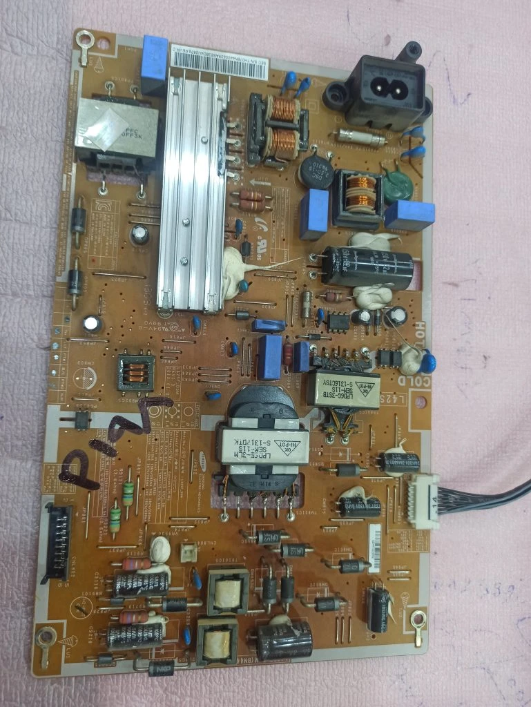 تغذیه سامسونگ UA40F5550