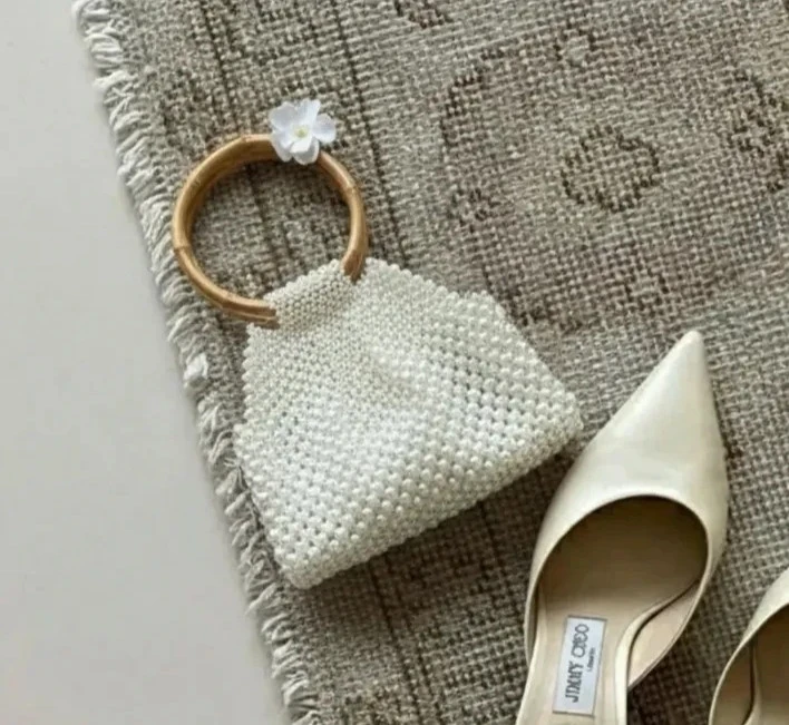 توت بگ مرواریدی مجلسی زنانه با دسته چوبی گرد Instagram@zarana_bag